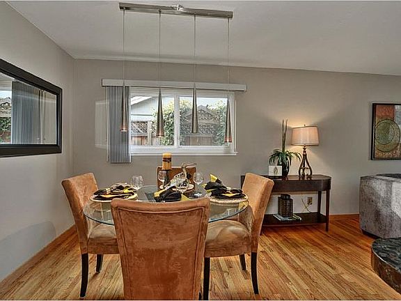 4th image of 143 Holly Hill Way