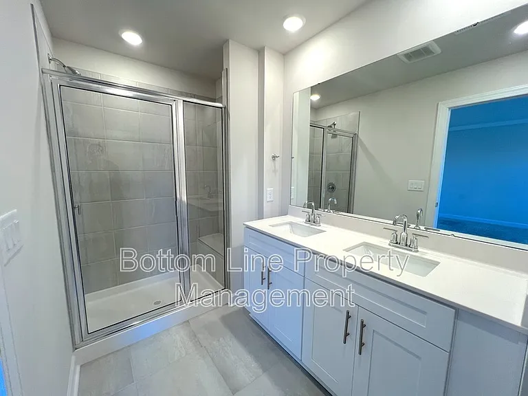 1816 Braemar Village Dr — Photo 13