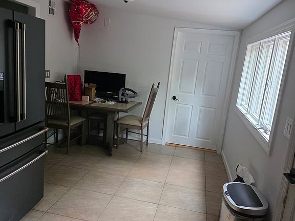 4th image of 178 Bray Ave
