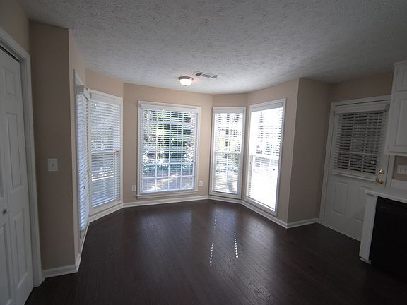 5th image of 2054 Wolf Creek Ct