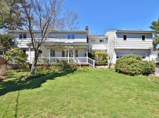 9 Bushwick St, Melville, NY 11747