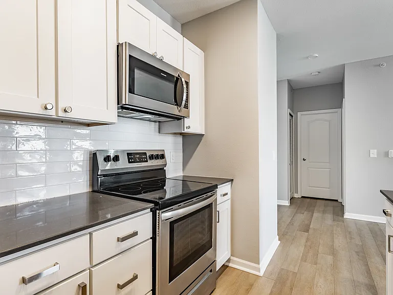 1411 Fairfax Manor Dr — Photo 22