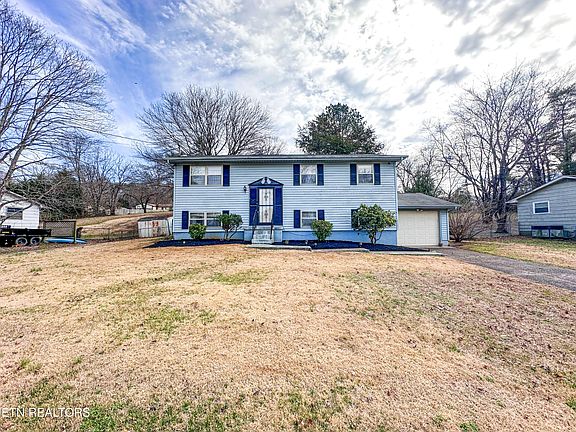2nd image of 11052 Farr Dr