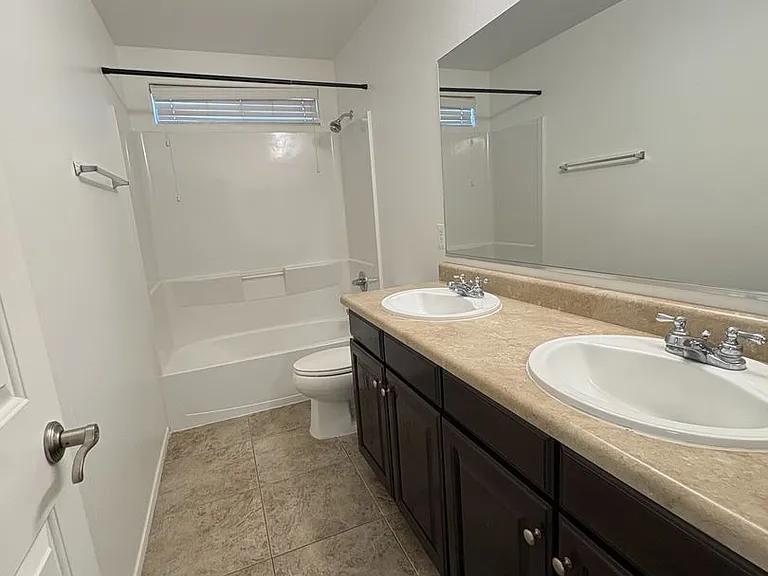 475 W Corte Calzaita — Photo 43