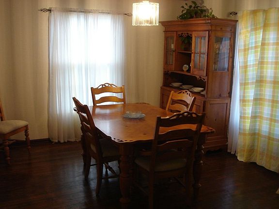 4th image of 318 High School Ln
