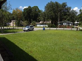4th image of 444 NW Crystal St