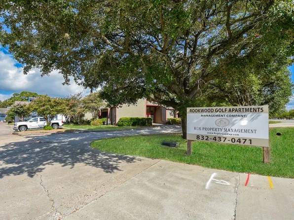 ROOKWOOD GOLF APARTMENTS