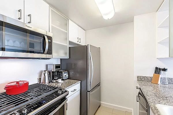 2nd image of 151 E 37th St #2B