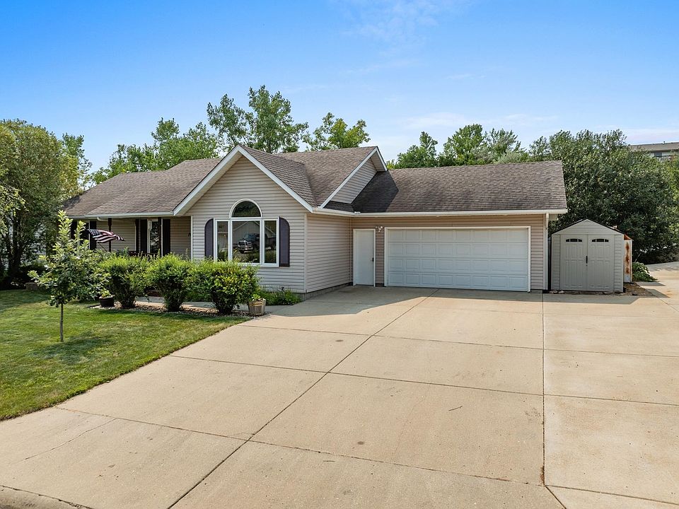 1st image of 1405 Golden Valley Ln