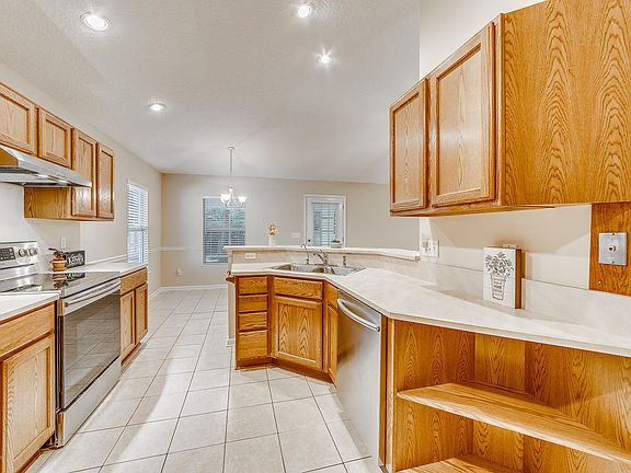 5th image of 304 Twinleaf Ct