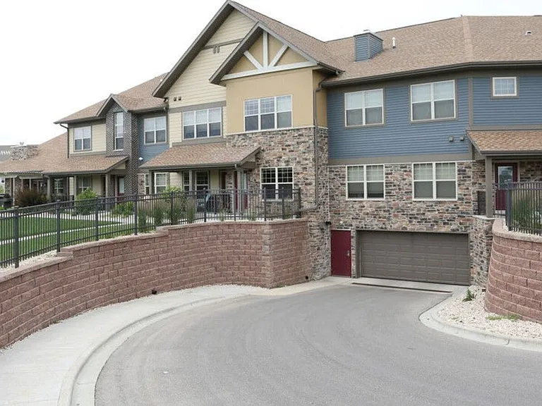 MurrayGlen Townhomes — Photo 9