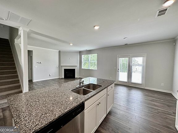 3rd image of 4817 Layton Dr