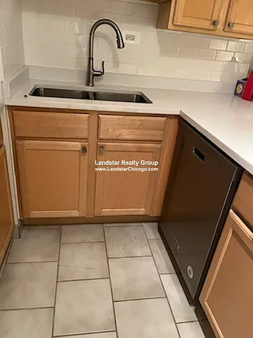 1 bed, 1.0 bath, 700 sqft, $1,700 — Photo 2