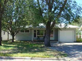 813 Charron Dr, El Dorado, KS 67042