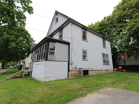 3rd image of 415 Park St