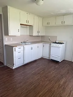 1005 N B St — Photo 7