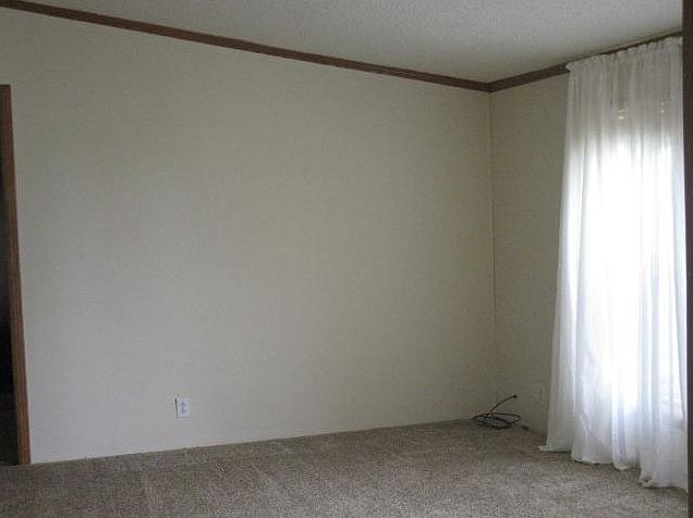 1st image of 117 Clayton Ave