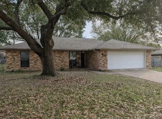 211 W McAfee Dr, Mabank, TX 75147