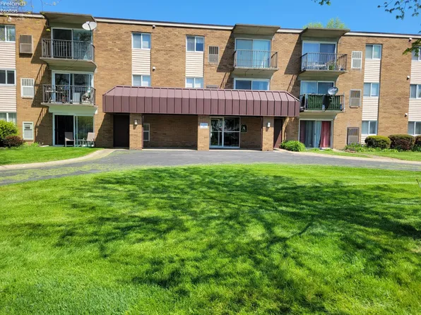 1305 S Lake Wilmer Dr APT 310, Sandusky, OH 44870