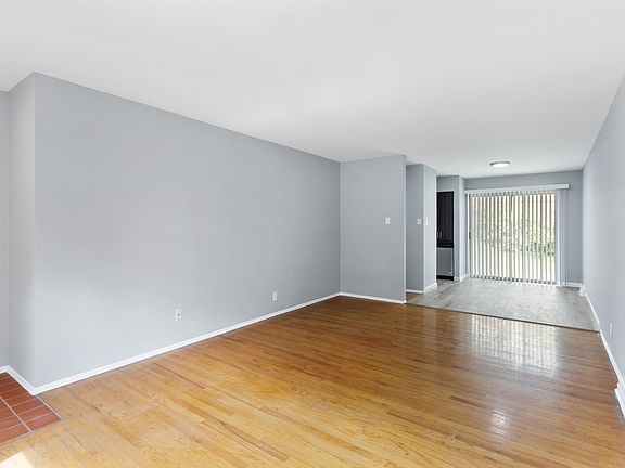 4th image of 8555 Gulf Dr #8555