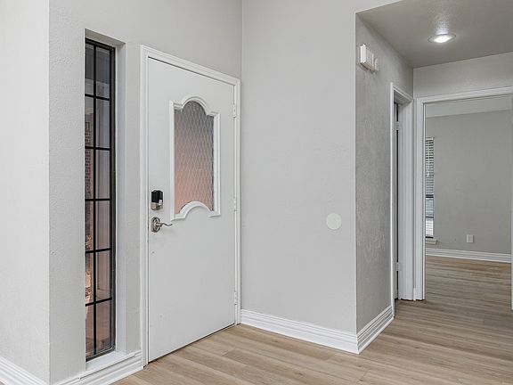 3rd image of 9703 Springtree Ln