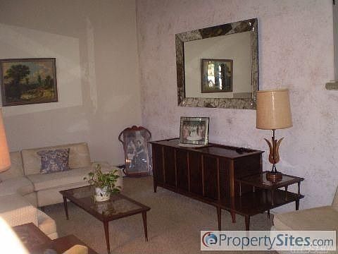 3rd image of 16 James St