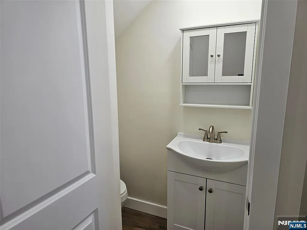 2 bed, 1.5 bath, $2,600 — Photo 4