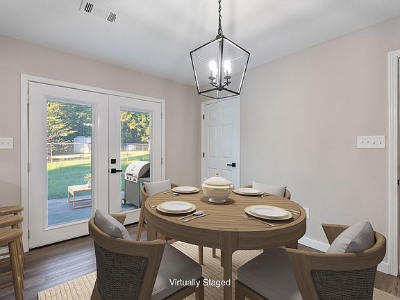 3rd image of 117 Hot Springs Dr