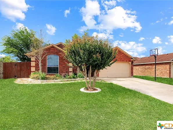 219 Silverado Trl, Victoria, TX 77901