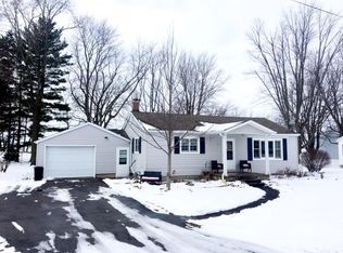 1090 S Bringhurst Rd, Bringhurst, IN 46913