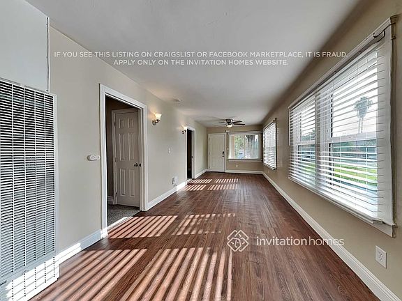 4th image of 3703 S Gramercy Pl