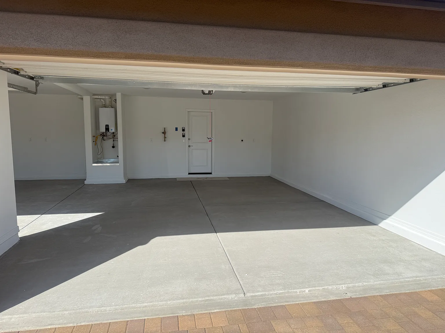 3 bed, 2.5 bath, 1569 sqft, $3,000 — Photo 3