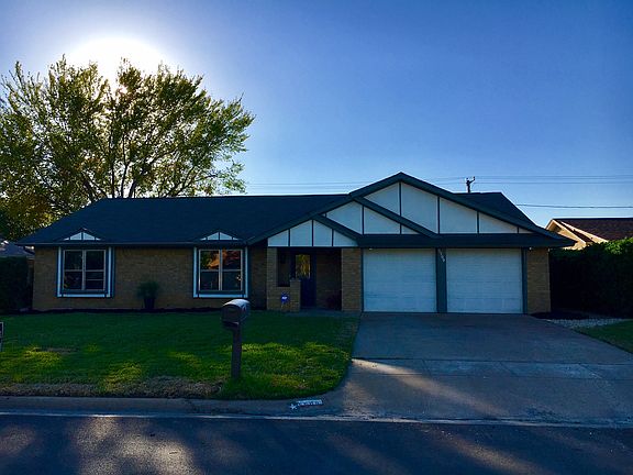 2nd image of 5509 Meadow Oak St