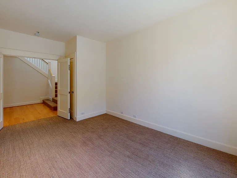 215 Upper Ter — Photo 33