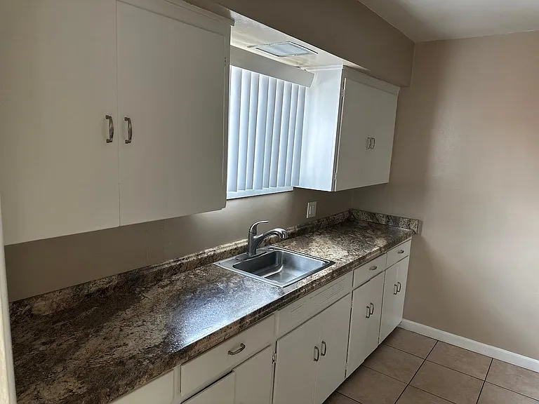 623 Prescott Ave — Photo 11