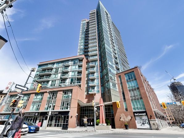 116 George St #905-C08, Toronto, ON M5A 3S2