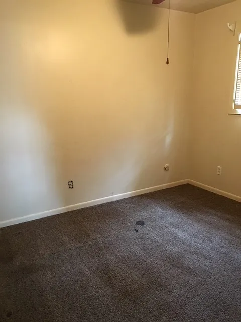 3 bed, 1.5 bath, 1727 sqft, $1,100 — Photo 4