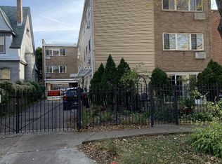 1609 W Greenleaf Ave, Chicago, IL 60626