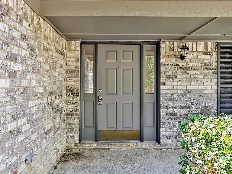 5504 Big Bend Dr — Photo 6