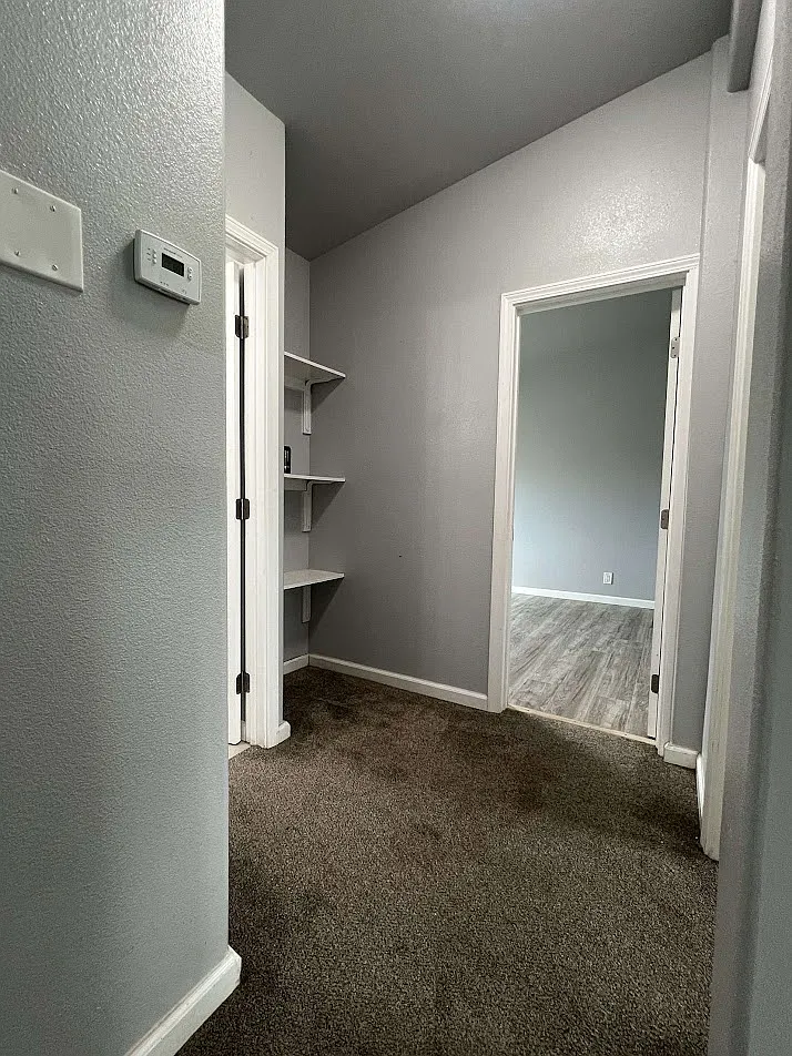 3 bed, 1352 sqft, $2,100 — Photo 3