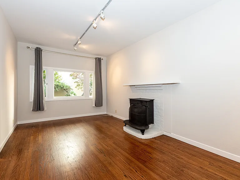 2140 Lyon St — Photo 23