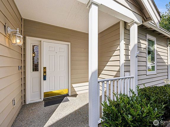 4th image of 11314 3rd Avenue Ct E