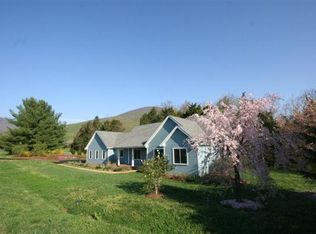 335 Hunters Point, Nellysford, VA 22958
