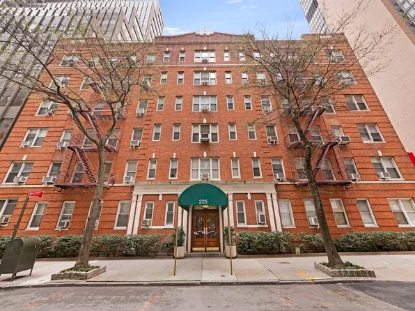 225 East 47th Street 1A image 1 of 10