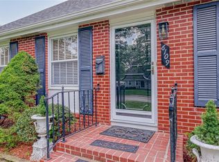 6109 W 76th Ter, Prairie Village, KS 66208