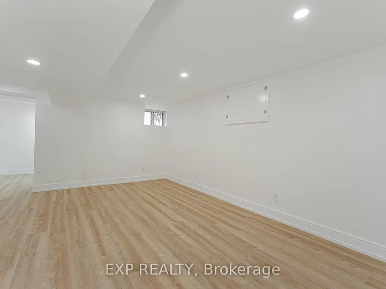 716 Brock Ave #B — Photo 14