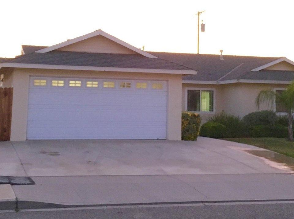 2nd image of 1253 Plum Ave