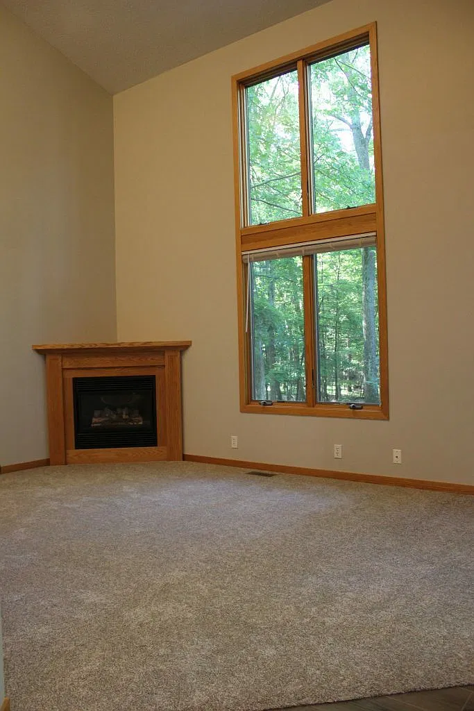 3 bed, 2.5 bath, 1420 sqft, $1,800 — Photo 4