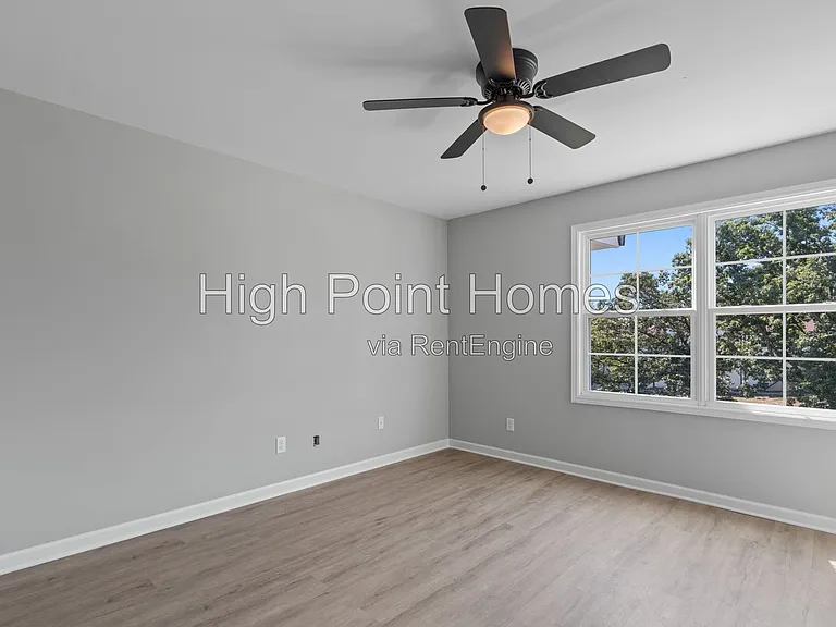 400 Gallery Ln #D4 — Photo 13