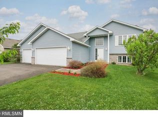 928 S Cedar St, Belle Plaine, MN 56011